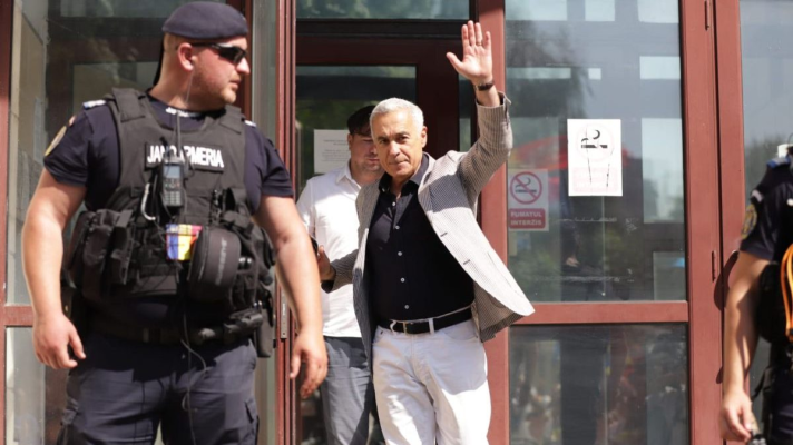 Călin Georgescu rămâne sub control judiciar. El a fost trimis în judecată pentru propagandă legionară