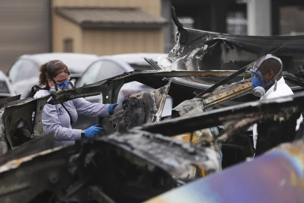 FBI investighează „acte de terorism intern”, după ce niște mașini Tesla au fost incendiate la un atelier auto din Las Vegas