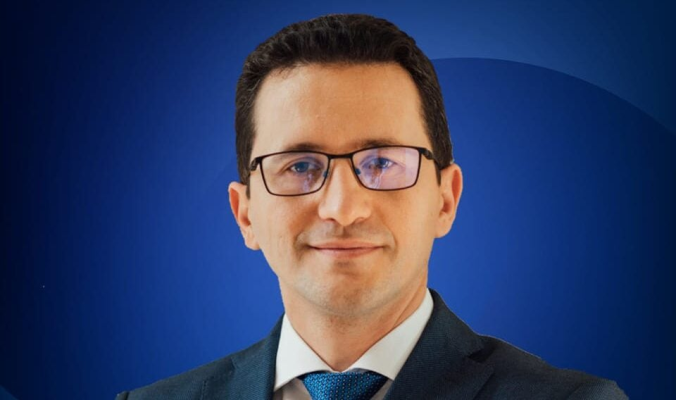 Judecător CSM, comentariu politic pe Facebook pentru pensiile magistraților: ”Bine că ne-am bucurat de marea victorie a candidatului pro-european, democratic și interesat de bunul mers al justiției (…) Țineți aproape, urmează democrația” / Alin Ene a avut venituri de aproape 10.000 euro lunar