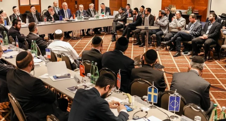 Reuniunea Conferinței Rabinilor Europeni, mutată de la Sarajevo / Rabinul șef: Ministrul Muncii a cerut anularea conferinței și a acuzat Israelul de comiterea de „crime rușinoase împotriva umanității”. Ar trebui ca UE să anuleze cererea de aderare depusă de Bosnia și Herțegovina