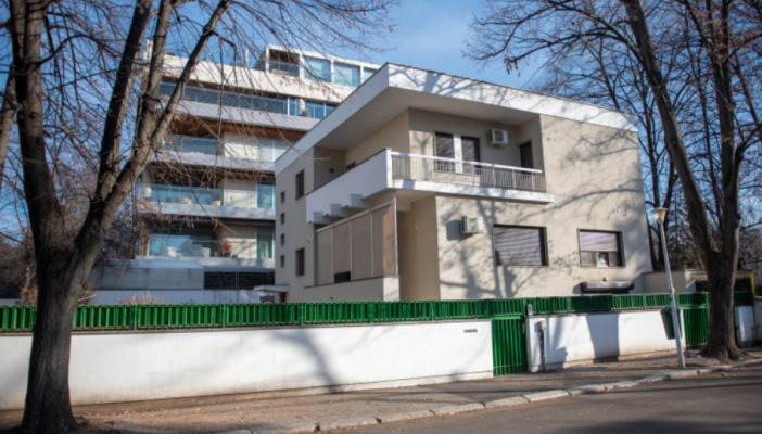 SURSE Nicușor Dan și Ilie Bolojan urmează să devină vecini: Ce vilă i se pregăteșe președintelui României