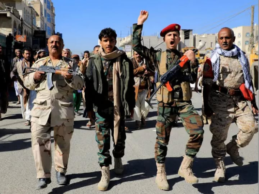 Rebelii Houthi ar putea lovi nave SUA dacă Washingtonul intervine în Iran