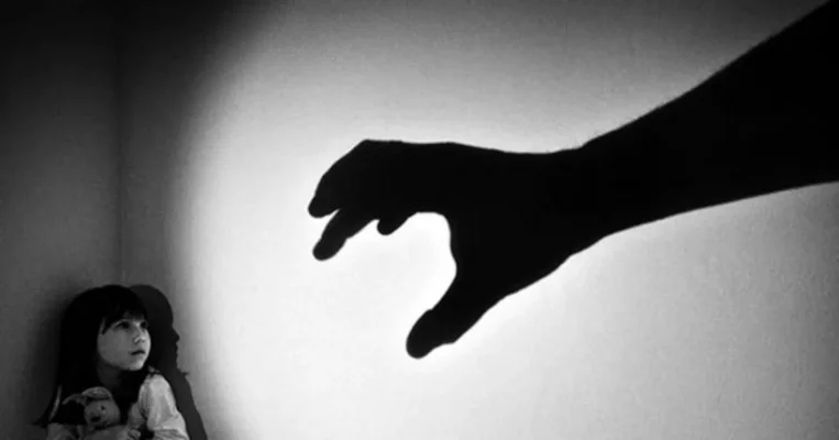 1.865 de cazuri de abuz sexual asupra copilului au fost înregistrate anul trecut