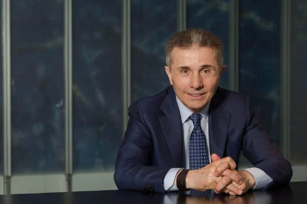 Oligarhul Ivanişvili, considerat conducătorul din umbră al Georgiei, a refuzat o întrevedere cu ambasadoarea SUA care urma să-i transmită un mesaj de la administraţia Trump