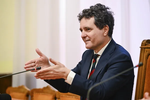Nicușor Dan, noul Călin Georgescu pe TikTok? Zeci de milioane de afișări în ultimele săptămâni | ANALIZĂ