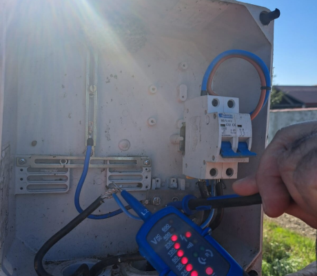 FOTO. Delgaz Grid: Peste 660 de cazuri de consum fraudulos de gaze naturale și energie electrică, în primele 6 luni din 2025