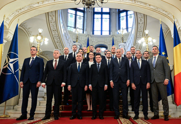 Atribuțiile celor cinci vicepremieri din Guvernul Bolojan. Anastasiu se ocupă de reforma statului, Moșteanu răspunde de Apărare