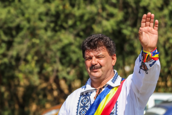 Consilierii unei comune din România sunt penalizați dacă nu se prezintă la ședințe în ie. Prefectul cere anularea deciziei