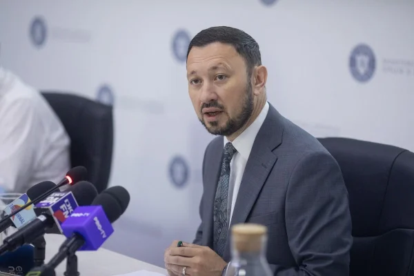 Fechet: Curtea de Conturi a descoperit la Romsilva abateri semnificative şi generalizate/ Gestionare deficitară a patrimoniului şi venituri neîncasate din suprafeţele date spre folosinţă temporară, dar premii de 216 milioane de lei pentru toţi angajaţii