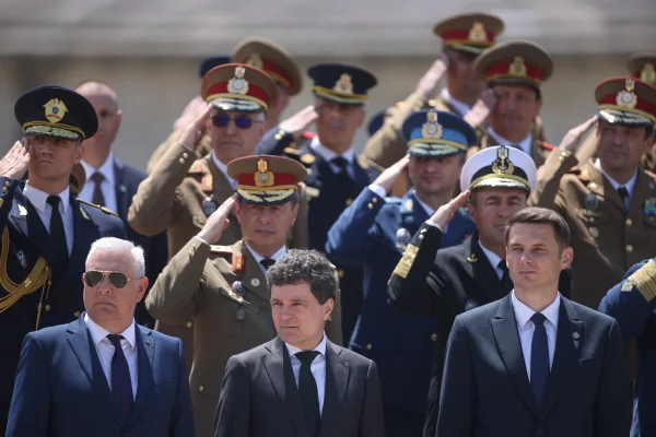Teama de război bate grija pentru taxe. Tot mai mulți români susțin creșterea cheltuielilor militare I ANALIZĂ