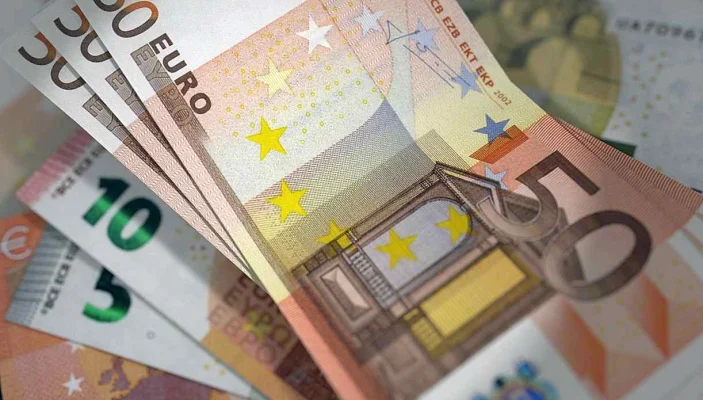 UE a stabilit cursul de schimb al levei faţă de euro, după intrarea Bulgariei în zona euro, la 1 ianuarie 2026