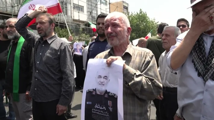 VIDEO. Iranienii se adună la Teheran pentru a protesta împotriva atacului israelian