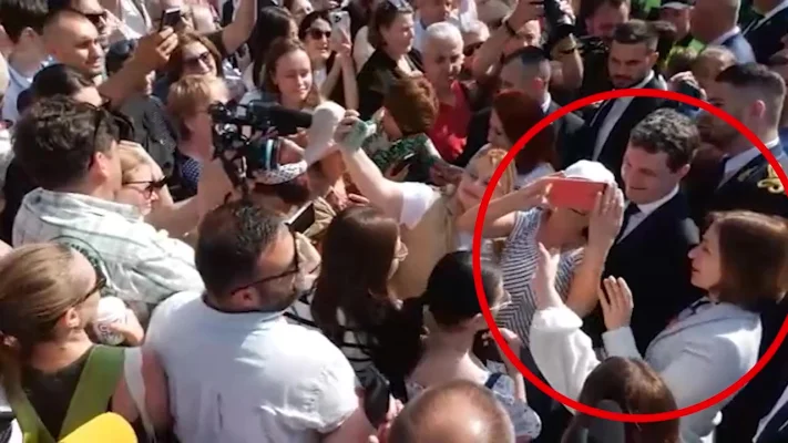 Fără Maia Sandu în POZĂ. Doar Nicușor Dan / Moment stânjenitor pentru președinta Moldovei