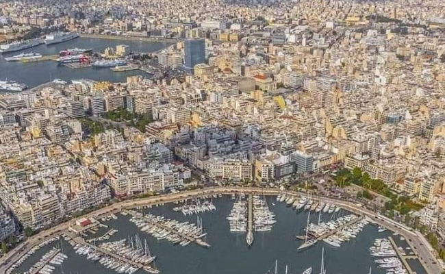 Angajaţi ai portului grecesc Pireu au blocat descărcarea şi transportul de material militar către Israel