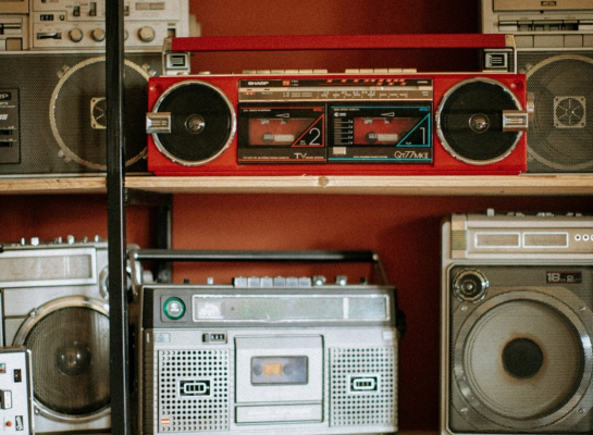 ANCOM a amendat cu aproape 1,6 milioane de lei comercianţi ce vindeau echipamente radio şi aparate fără marcajul CE, produse în țări asiatice