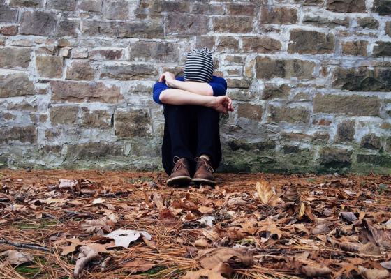 STUDIU Traumele din copilărie influențează percepția stresului la adulți și starea sănătății mintale