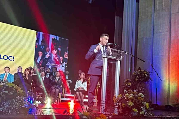 Simion: Să nu vă îndoiţi anul viitor, pentru că vor veni multe tentaţii. Vor încerca de la lichidarea noastră fizică până la arestarea noastră, până la introducerea seminţei de discordie între noi
