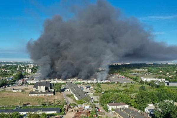 Consulatul rus din Cracovia, închis în urma anchetei privind INCENDIEREA unui centru comercial din Varșovia de către agenți ruși