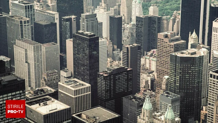 USR: O tânără de 23 de ani, fără nicio experienţă diplomatică, a ajuns „viceconsul” al României la New York