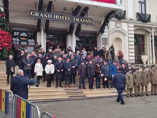 Huiduieli la Iași: „Hoții!”, „Trădătorii!”