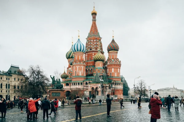 Presa rusă: Studenților de la o universitate din Moscova li s-a oferit să coordoneze campania partidelor pro-ruse în alegerile din Moldova / Se oferă 120 mii de ruble / Firele afacerii duc la oligarhul pro-rus Ilan Șor