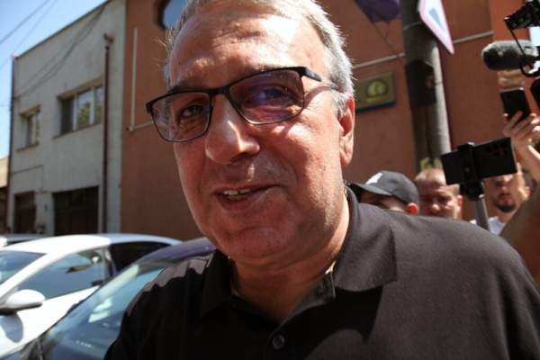Primarul PNL al Constanței vinde terenurile orașului la bucată, la fel ca Radu Mazăre / Chițac spune că e ”nevoie de bani” în orașul pe care îl conduce de 5 ani / O bucată de plajă a ajuns în 2024 la șeful suspendat al PSD Constanța, anchetat pentru corupție în Portul Constanța
