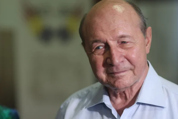 Traian Băsescu spune cum se poate evita 'votul dezastrului național': România nu-și poate permite un președinte aventurier care rupe relațiile cu Occidentul