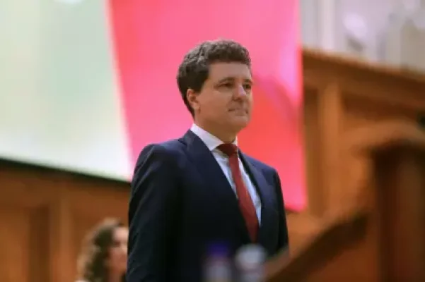 Nicuşor Dan, prima reacţie după decizia CCR ca declaraţiile de avere să fie secretizate