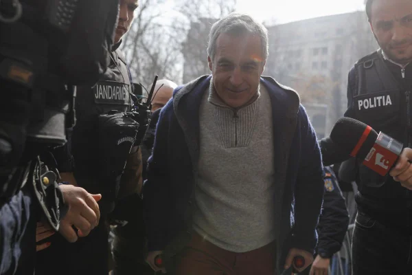 Robert Kennedy Jr. a detonat bomba de sub scaunul lui Călin Georgescu | Universul.net