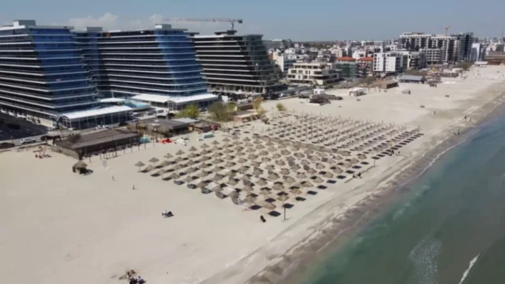 1 mai la Mamaia Nord și Năvodari. Unitățile de cazare sunt ocupate 100%, cu rezervări încă din februarie, deși amenajările încă nu sunt gata