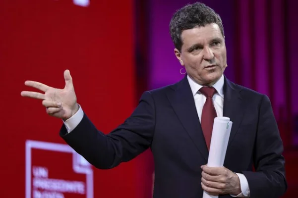 Nicuşor Dan: Este nevoie de simplificarea şi eficientizarea sistemului de pensii, de reforma sistemului de prestaţii sociale / Este nevoie de o reformare a instituţiilor de autorizare şi control, pe mediu şi de o reformă a Romsilva