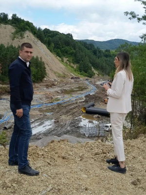 Miniştrii Economiei şi Mediului, la Salina Praid/ Ei anunţă că lucrările urgente nu se vor finaliza până la 1 iulie, cum era asumat/ Miruţă: Da, s-a greşit la Praid. Se ştia bine ce trebuie făcut, însă nu s-a făcut. Sunt oameni care au luat decizii greşite