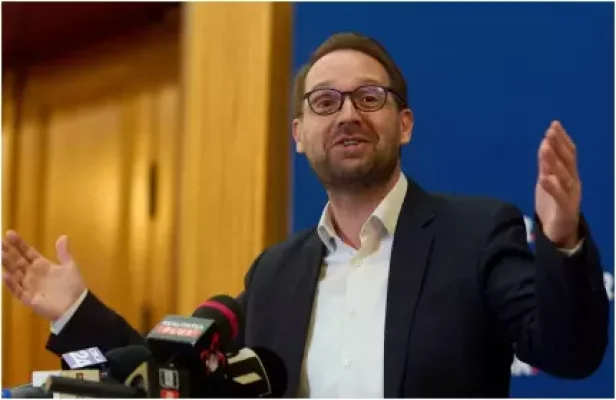 Dominic Fritz, preşedinte interimar la USR. Congres în iunie pentru noul lider al partidului