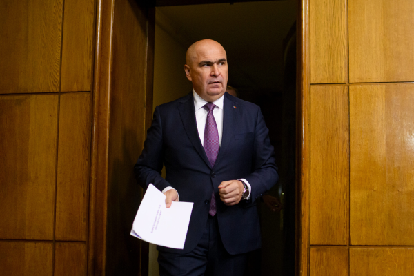 Noul calcul privind impozitarea imobilelor realizat pe baza suprafeței și a localizării / Bolojan: Trebuie să reflecte valoarea de piață