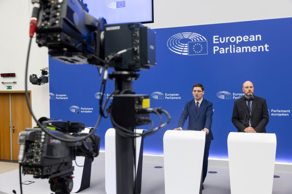Victor Negrescu, înaintea reuniunii Consiliului ECOFIN: România trebuie să propună MĂSURI financiare sustenabile