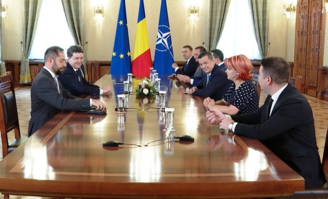 Nicuşor Dan, la consultările cu PSD: Au fost nişte săptămâni intense. În mod normal, în opinia mea, o negociere de tipul ăsta ar trebui să dureze trei-patru luni. Sper ca în urma discuţiilor de azi să ajungem la consens / Ce a declarat Grindeanu - VIDEO