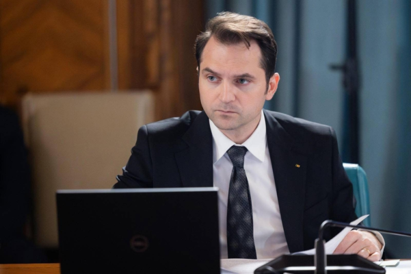Ministerul Energiei a plătit aproape 30.000 de euro pentru elaborarea unui proiect de lege. Ce firmă a încasat banii, în timp ce funcționarii erau ”restructurați”