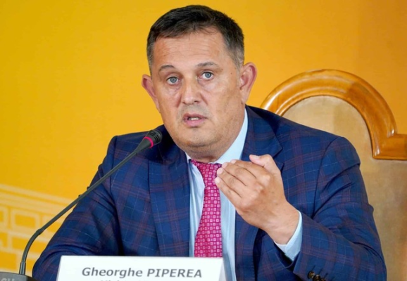 Europarlamentarul AUR Gheorghe Piperea a depus o moţiune de cenzură împotriva Ursulei von der Leyen
