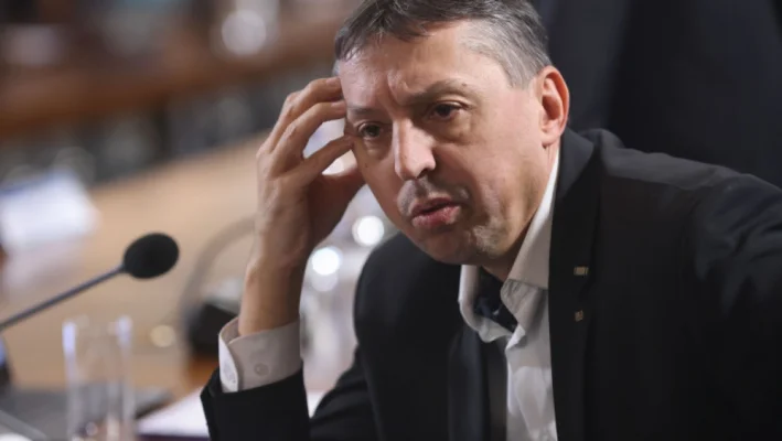 Daniel David: În acest moment nu avem măsuri legate de scăderea salariilor profesorilor şi de concedieri