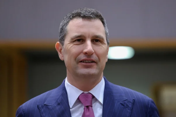 Tanczos Barna, după discuţia cu preşedintele Nicuşor Dan: Prioritatea noului guvern, cu puteri depline, va fi să aprobe pachetul de măsuri pentru reducerea deficitului şi restabilirea echilibrului bugetar, care trebuie prezentat Comisiei Europene