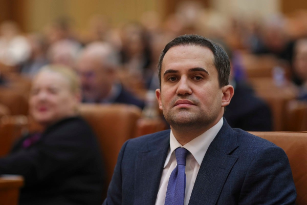 Cine este Ciprian Șerban, propus la Ministerul Transporturilor: în prezent președintele Camerei Deputaților, a trecut pe la partidele fondate de Gabriel Oprea, Dan Diaconescu și apoi PSD / Și-a șters din CV perioada cu goluri ciudate în formarea educațională
