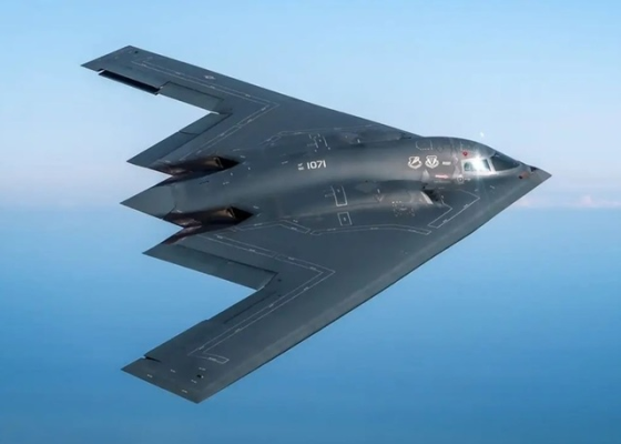 UK Defence Journal: Bombardiere B-2 stealth ale Forţelor Aeriene SUA se îndreaptă spre baza Diego Garcia din Oceanul Indian, sprijinite de opt avioane cisternă