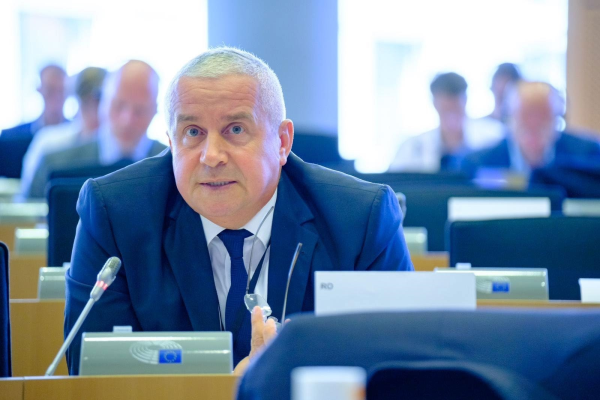 Proiectul de buget propus de UE pentru 2028-2034 stârnește critici aprinse în Parlamentul European. Daniel Buda: „Fermierii au nevoie de predictibilitate și de resurse financiare adecvate”.