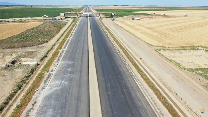 Asociaţia “Moldova Vrea Autostradă” cere guvernului să găsească bani pentru Autostrăzile A7 și A8, după pierderea fondurilor din PNRR: Ce garanţie există că A8 se va construi până în anul 2030, în contextul în care autorităţile au minţit şi dezinformat?