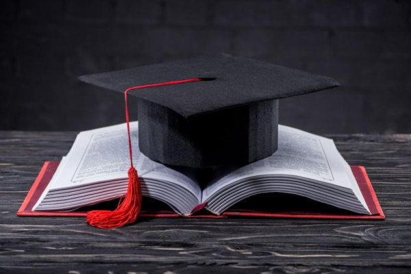Peste 2.300 de locuri disponibile la UPG Ploieşti pentru viitorii studenţi