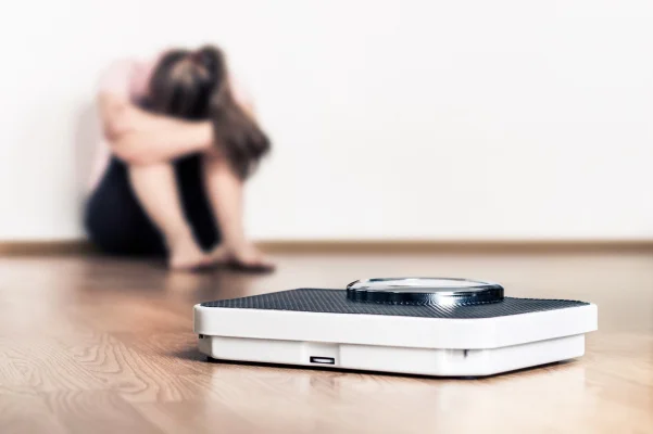 Dietele excesive ar putea fi asociate cu agravarea simptomelor depresiei, arată un nou studiu