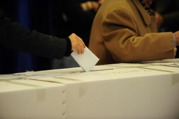 Italia organizează un referendum de două zile privind cetățenia și drepturile angajaților
