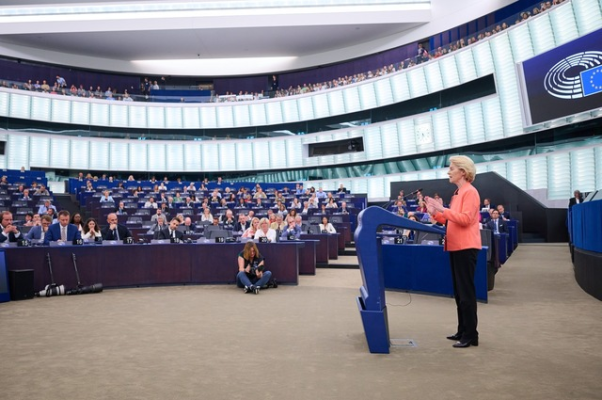 Virgil Popescu, despre moţiunea depusă împotriva preşedintei Comisiei Europene: Le transmit celor care promovează extremismul în România şi încearcă să divizeze Europa că sunt din nou parte a problemei. Este greşit, imoral şi profund nedemocratic