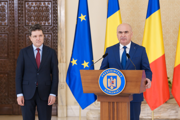 Membrii Guvernului Bolojan au depus jurământul de învestitură