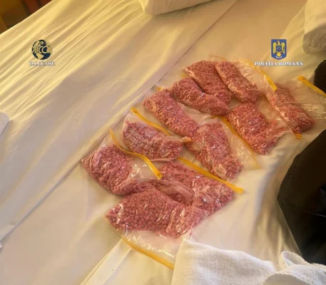 Peste 100 de kilograme de ketamină ascunsă în pachete de paste şi făină în Italia